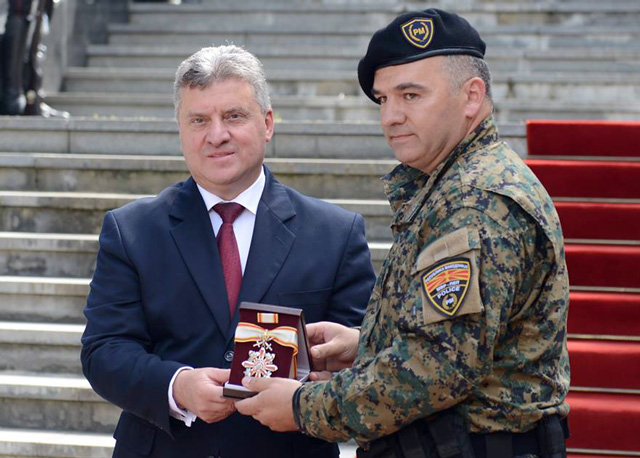 Одделот за гранични работи и миграции и Единицата за обука и поддршка на Министерството за внатрешни работи одликувани со Орден за воени заслуги