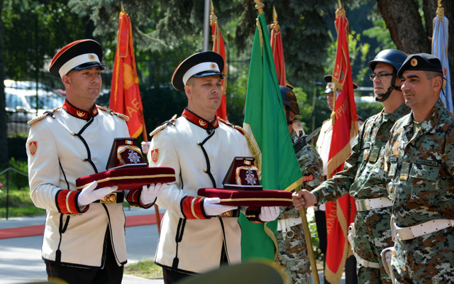 Воената полиција и Инженерискиот баталјон одликувани со Орден за воени заслуги