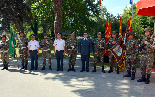 Воената полиција и Инженерискиот баталјон одликувани со Орден за воени заслуги